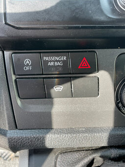Volkswagen T6 Transporter 8 miestny - 17