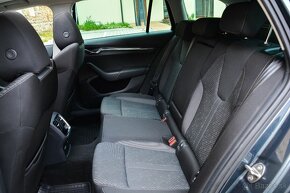 Škoda Octavia Combi 2.0 TDI SCR DSG PREMIUM - 17