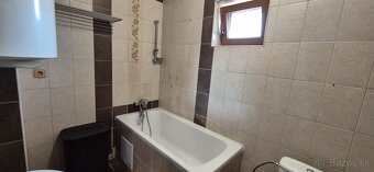 PRIESTRANNÝ 4-IZBOVÝ DOM PO REKONŠTRUKCII S GARÁŽOU A LETNOU - 17