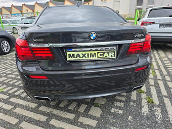BMW 750i xDrive - 17