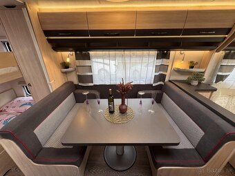 Hobby 560 KMFe De Luxe Edition Markíza, Klíma, Solar, Mover - 17