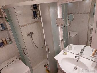 PREDAJ - 2 izbový byt 55 m2, ulica Royova, Piešťany - 17