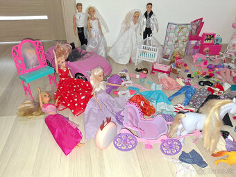 Barbie domček, sanitka, auto + príslušenstvo - 17