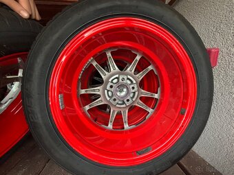 Predám na alfu Romeo pneumatiky obuté na elektrónoch r17 - 17