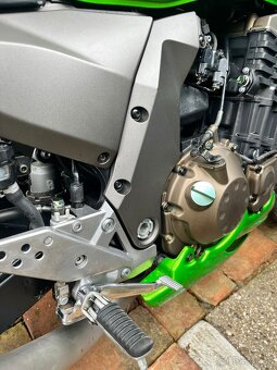 Kawasaki Z750 - 17