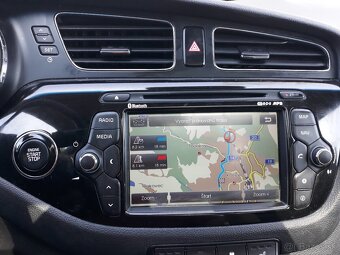Kia Ceed combi, 1,6 CRDi 94KW (128k),Plná výbava s panorámou - 17