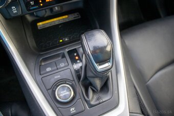 Toyota RAV4 2.5 Hybrid e-CVT, Executive AWD, 131kW, A1 - 17