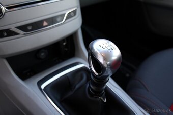 Peugeot 308 1.6 THP Allure| 1. majiteľ |Ako nové kúpené v SR - 17