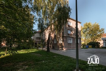 NA PREDAJ I 2-IZBOVÝ TEHLOVÝ BYT S BALKÓNOM, DLHÉ HONY - 17