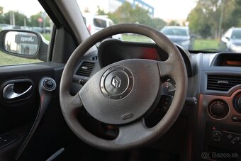 Predám Renault Megane 1.6 - 17