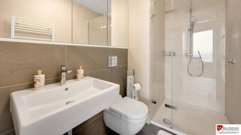 REB.sk Prenájom 4 izb. byt,127 m2,Sky park, Továrenská ul, S - 17