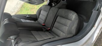 Rozpredám Škodu Octavia 2 sedan - 17