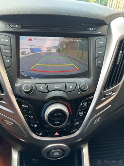 Hyundai Veloster 1.6 GDI Extreme - 17