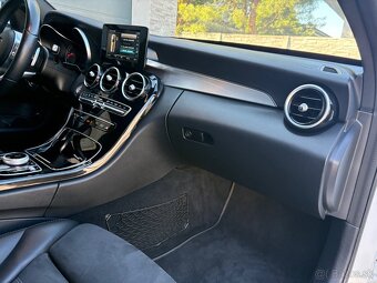 Mercedes Benz C200d AMG Line - 17