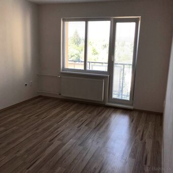 Ponúkame na prenájom 2-izbový byt - 17