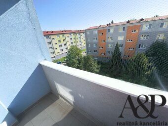 NA PREDAJ 2 IZB. BYT S LOGGIOU, 49M2, KALINČIAKOVA UL., SENI - 17