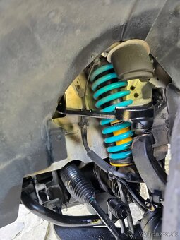 Jeep Cherokee 2,8CRD /120kw A/T facelift //BEZ KOROZIE // - 17