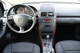Mercedes Áčko 150 benzin Automat Elegance - 17