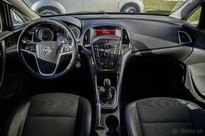 Opel Astra 1.4 Turbo 140k Cosmo - 17