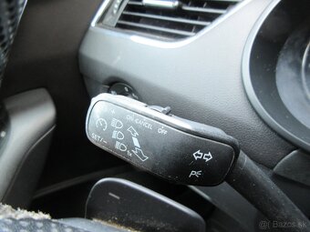 Škoda Octavia Combi 2.0 TDI DPF RS DSG - 17