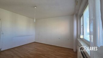 Stredový 2 izbový byt s logiou a výhľadom,NECPALY Gazdovská - 17