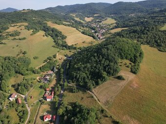 Veľký slnečný pozemok v obci Župkov - 17