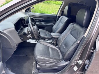Mitsubishi Outlander 2.2 DI-D 4x4 Automat. 7 miestne. - 17