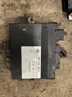 Predám diely na vw phaeton - 17