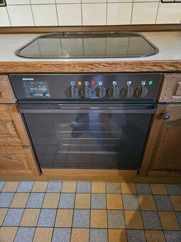 Masívna kuchynská linka z Nemecka so spotrebičmi - 17