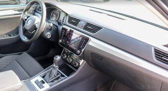 Škoda Superb 2.0 TDI SCR Style DSG - 17