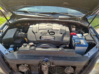KIA SORENTO 2,5 diesel 4x4 AUTOMAT - 17