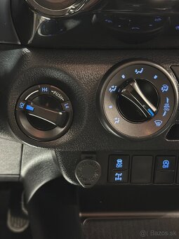 Toyota Hilux DC 2.4 I D-4D Live 4x4 odpočet DPH - 17