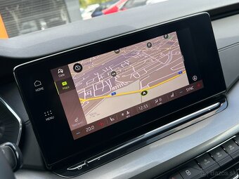 Škoda Octavia Combi 2.0 TDi M6, r.v.: 2020 - 17