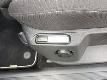 Volkswagen Tiguan, 2.0TDi-110 kw,navi,kamera,r.19 - 17