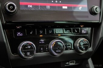Škoda Octavia Combi 2.0 TDI RS DSG - 17