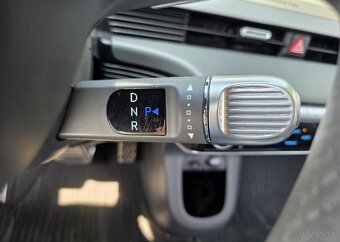 Hyundai IONIQ 5 V ZÁRUCE-DPH-PŘEDEHŘEV BATERIE - 17