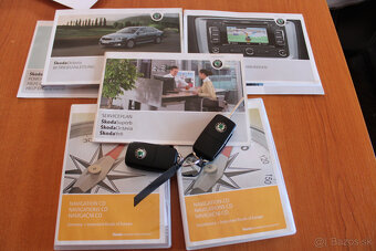 Škoda Octavia Combi 2.0 TDI CR DPF RS - 17