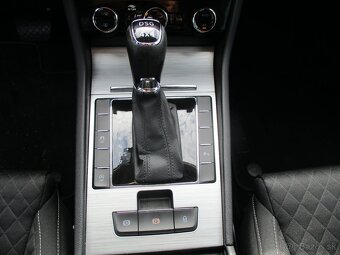 ŠKODA SUPERB 2,0TDi 147kw DSG Sport 4X4 LED 11/2020 DPH - 17