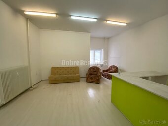 Na prenájom veľký, lukratívny komerčný priestor v centre mes - 17