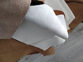 Čalunicka koža - 17