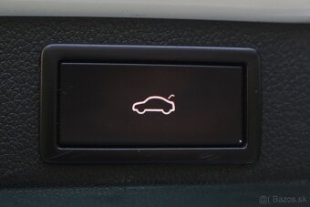 Škoda Octavia Combi TDI, DSG, Vyhr. volant, Kamera, LED - 17