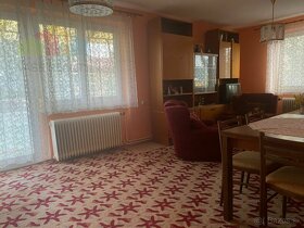 REZERVOVANÉ - Veľký, slnečný 3 izbový tehlový byt v obci Pru - 17