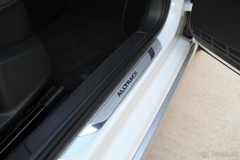Volkswagen Golf VII Alltrack 2.0 TDI 4Motion - 17