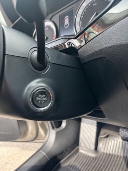 Škoda Superb Laurin&Klement 4x4 webasto ACC/DCC canton - 17