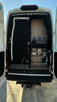 karavan 2024 Full výbava 3.0l Automat, Digi. klima, LED - 17