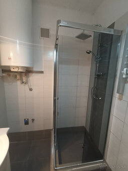 Predám 3 izbový byt s loggiou po kompletnej rekonštrukcii v  - 17