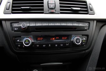 BMW Rad 3 Touring 320d A/T 135kW - 17