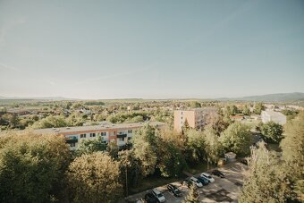 Na predaj Veľkometrážny 4-izbový byt s balkónom vo vyhľadáv - 17