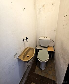 3-izbový rodinný dom v priamom centre obce KUZMICE - 17