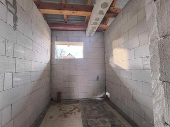 ‼️REZERVOVANÉ‼️ ROZOSTAVANÝ DOM, PREDAJ - VEĽKÉ KRŠTEŇANY‼️ - 17